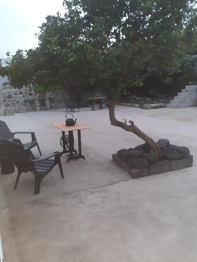Basaltic Guest House Achadinha Eksteriør billede